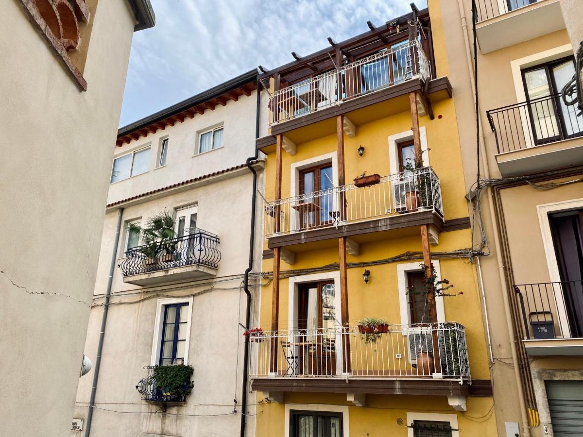 ホテル Casa Ferrara タオルミーナ エクステリア 写真